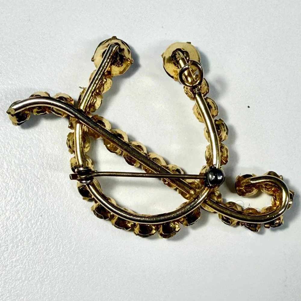 VTG MCM Horseshoe Ribbon Brooch Sapphire Blue Clear Rhinestone Gold Tone 2.25